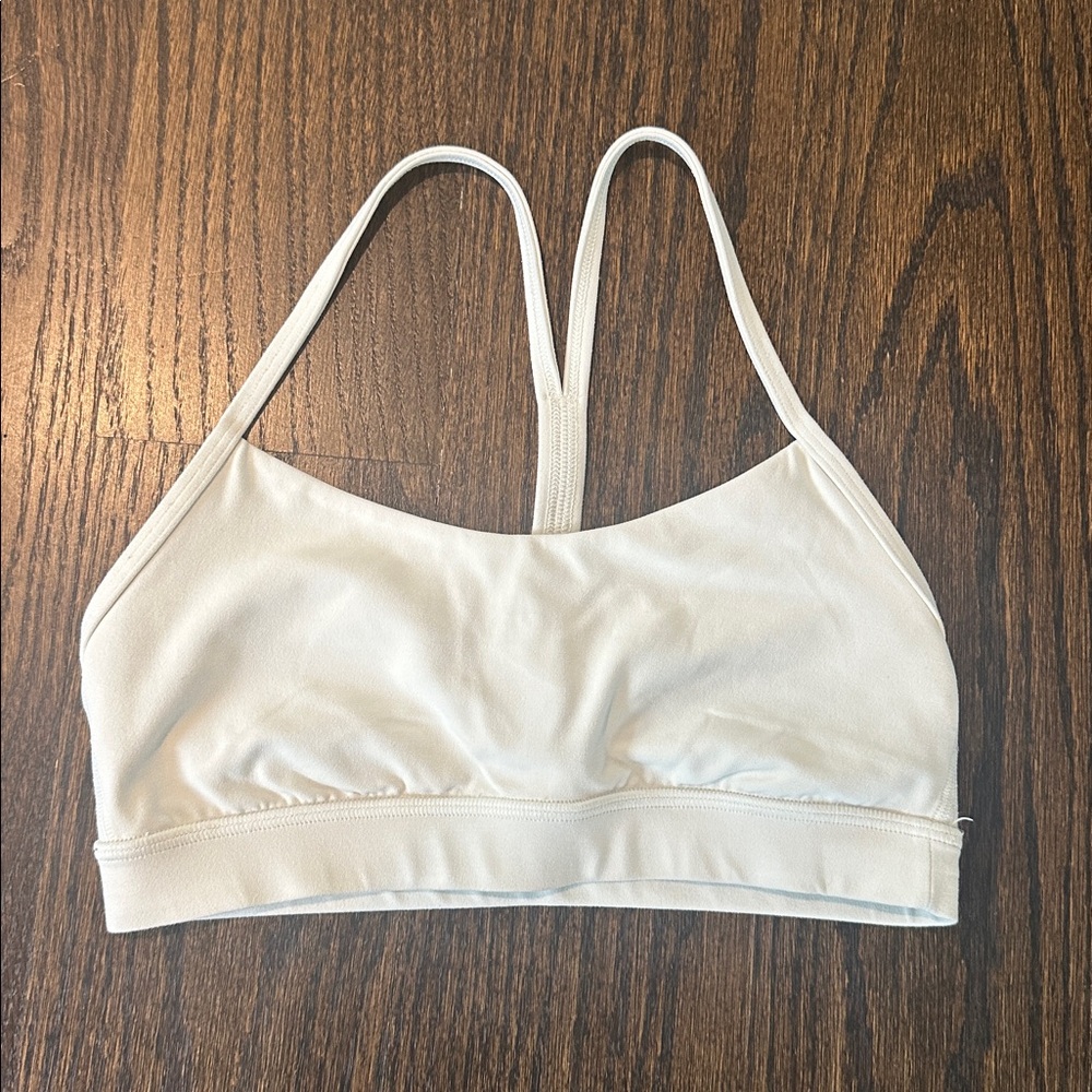 Lululemon Flow Y Nulu Bra *Light Support A–C Cups size 6 yellow lemon sorbet